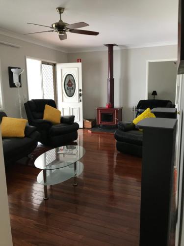 Eagle Heights House | Tamborine Mountain Accommodation