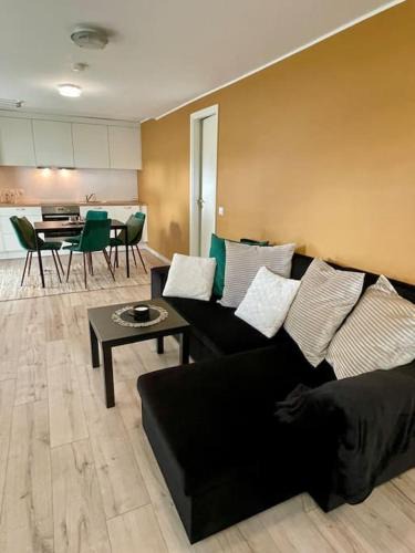Tapa Apartment | Tamme maja - Oak Tree House with big terrace and balcony