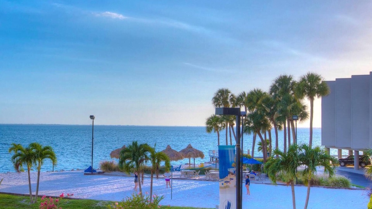 Rocky Point Condo | Tampa Bay 1BR - Pool, Balcony & Beach Access