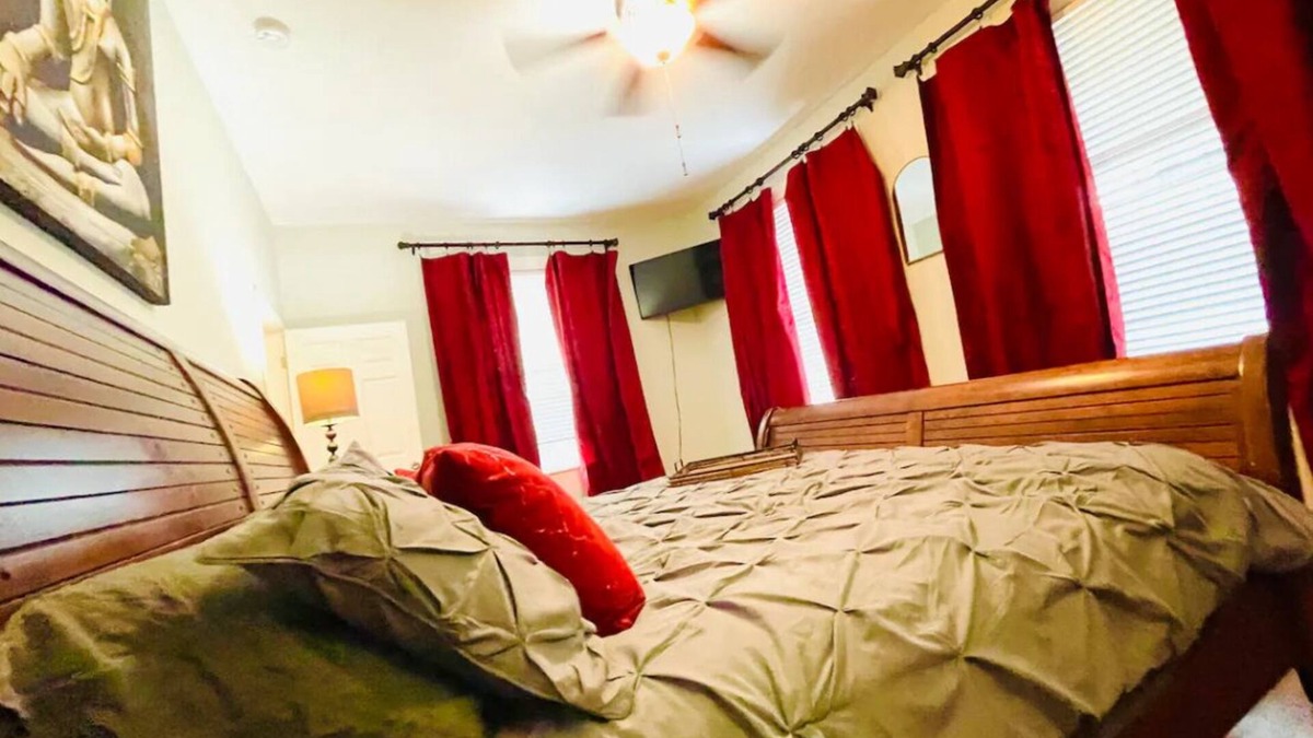 Tampa Heights House | Tampa Heights Gem - Jacuzzi