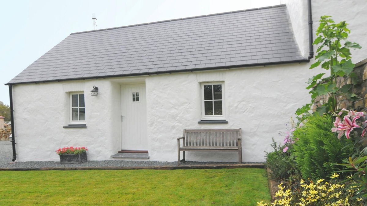 Dinas Cross Cottage | Tan Y Bryn Y Bwthyn, Newport