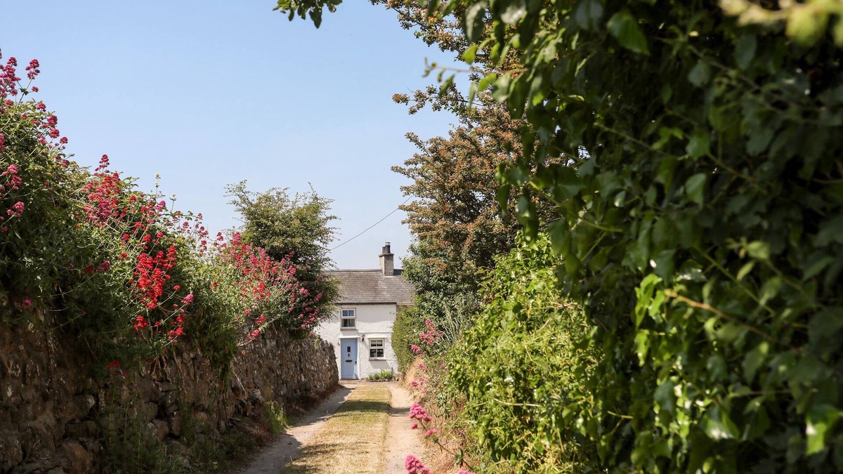 Llanengan Cottage | TAN Y FYNWENT, pet friendly, character holiday cottage in Abersoch