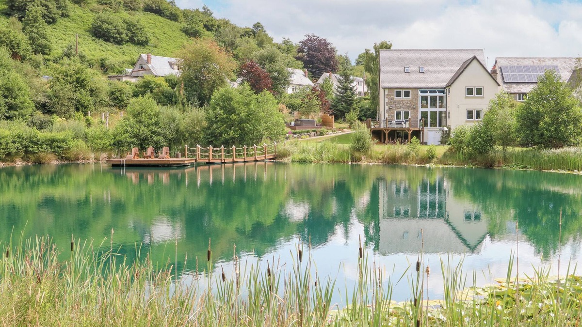 Dolanog Cottage | TAN YR ALLT, pet friendly, luxury holiday cottage in Meifod, Powys