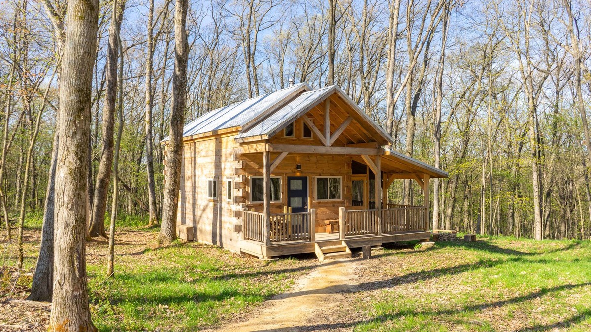 Viroqua Cabin | Tanager cabin at Driftless Creek