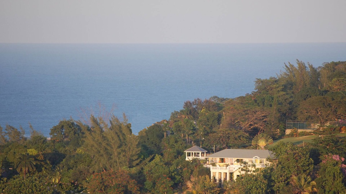 Runaway Bay Villa | Tangerine Villa, Exclusive With Full Staff, Members Beach, Fabulous Ocean Views