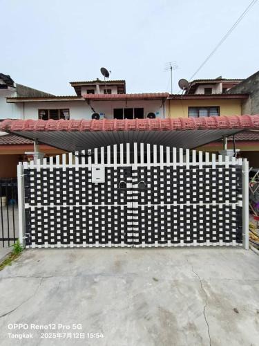 Tangkak House | TANGKAK hOMESTAY