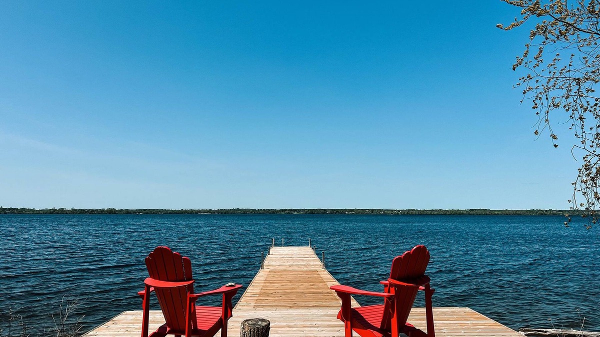 Bongard House | Tanglewood - Large Waterfront Home in PEC