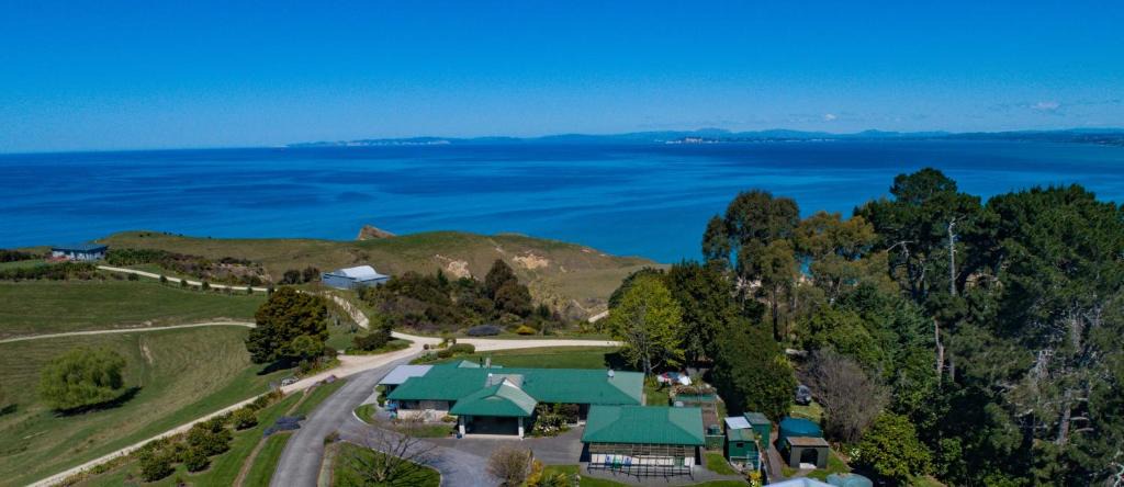 Tangoio House | Tango10 Accommodation - Best views in Hawke's Bay