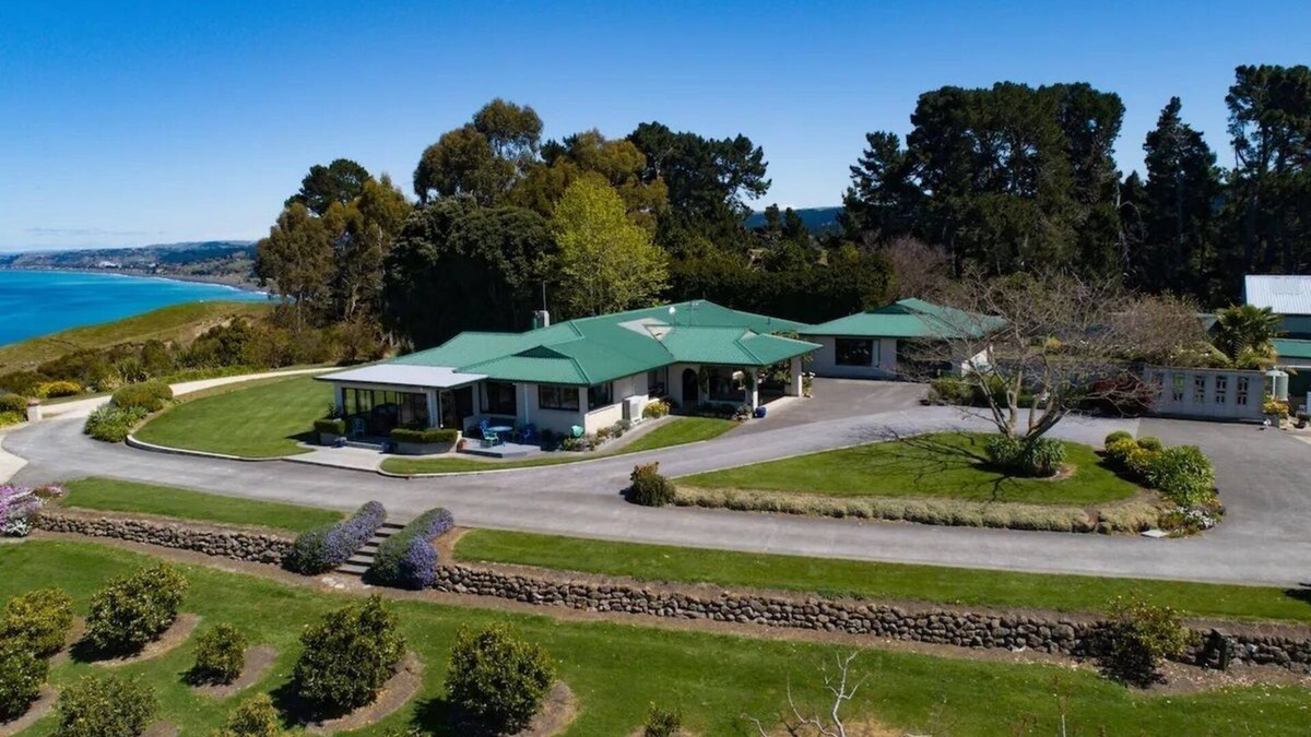 Tangoio House | Tango10 Accommodation