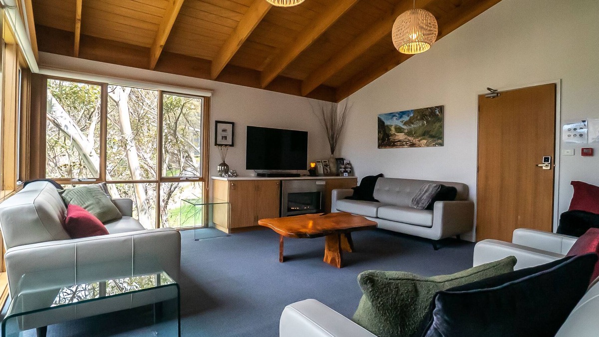 Baw Baw Village Cabin | Tanjil Creek lodge - (Whole Lodge 1-4) Luxury in the Alps