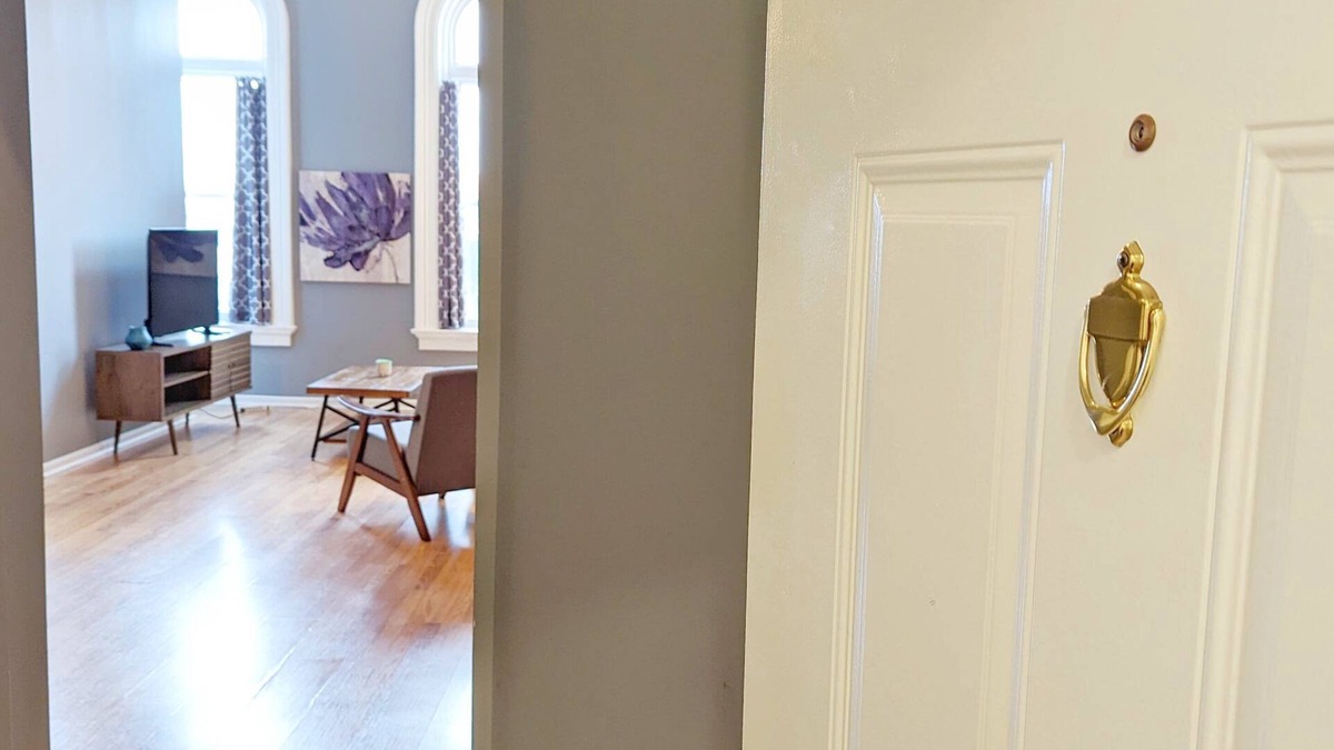 Bay City Apartment | Tanner Bldg Apt 7 - 2 bedroom (Downtown)