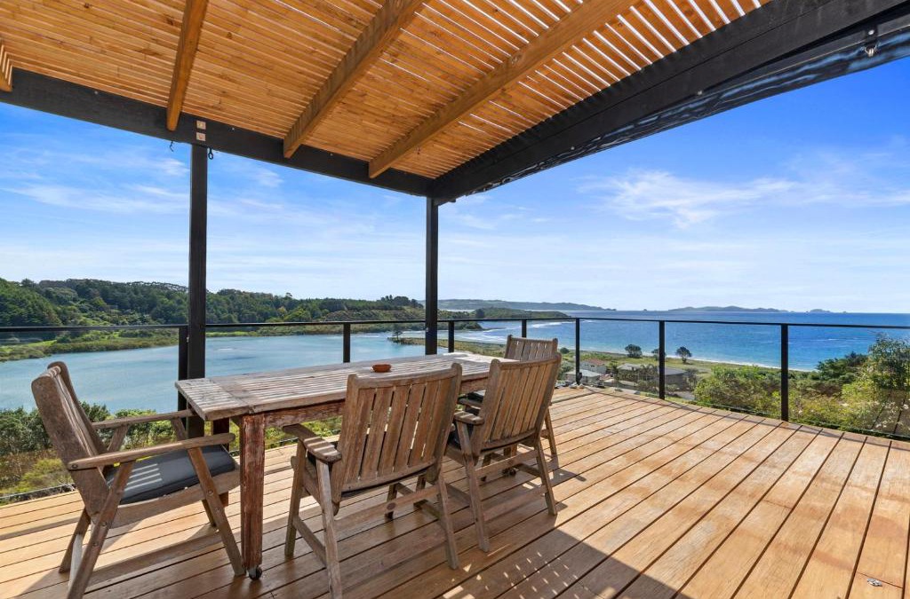 Te Tii House | Tapuaetahi Beach Marvel - Te Tii Holiday Home
