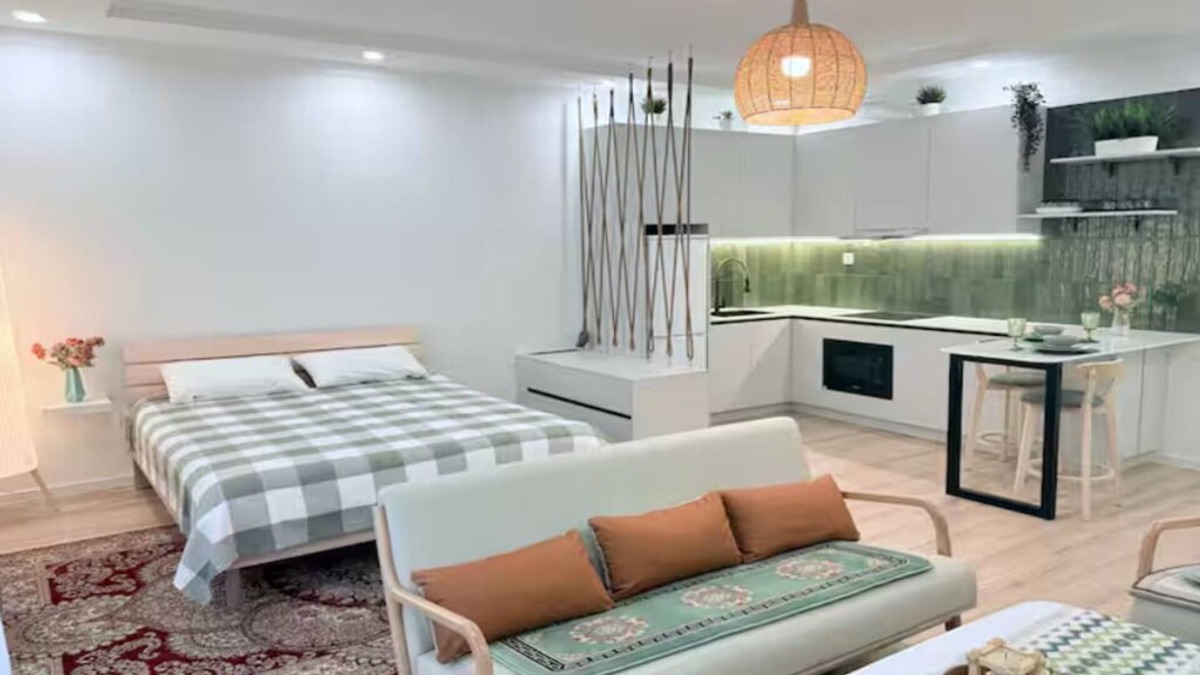 Downtown Ulaanbaatar Apartment | Tara Temple Studio: Cozy, Modern Retreat near Korean Embassy