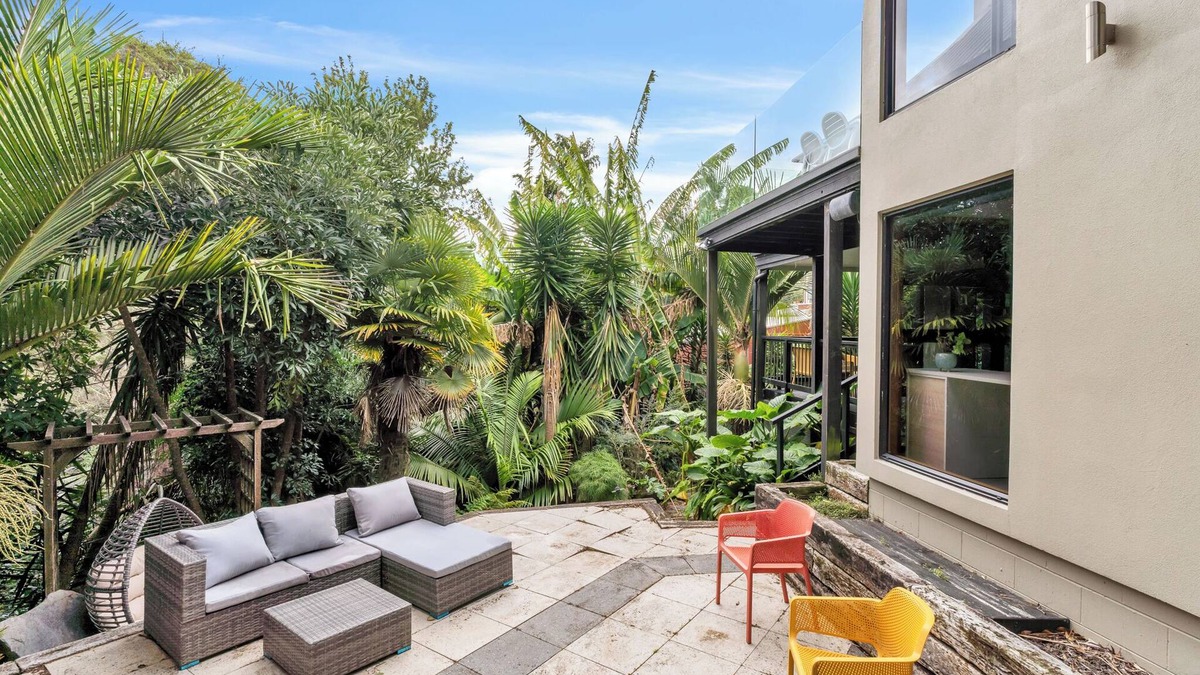 Ponsonby House | Tarawera Home - St Heliers Holiday Home