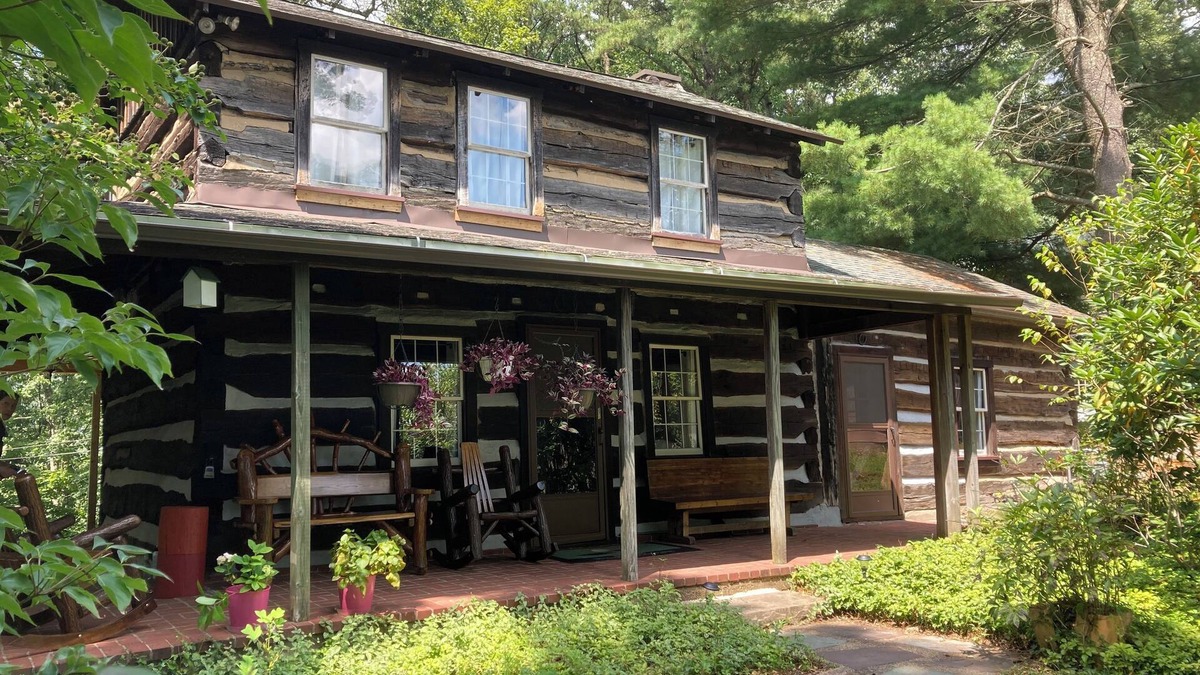 Foxburg Cottage | Tarry Moore Cottage . on Foxburg's historic fairways