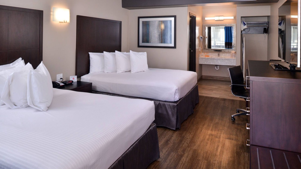 Tarzana Hotel | Tarzana Inn