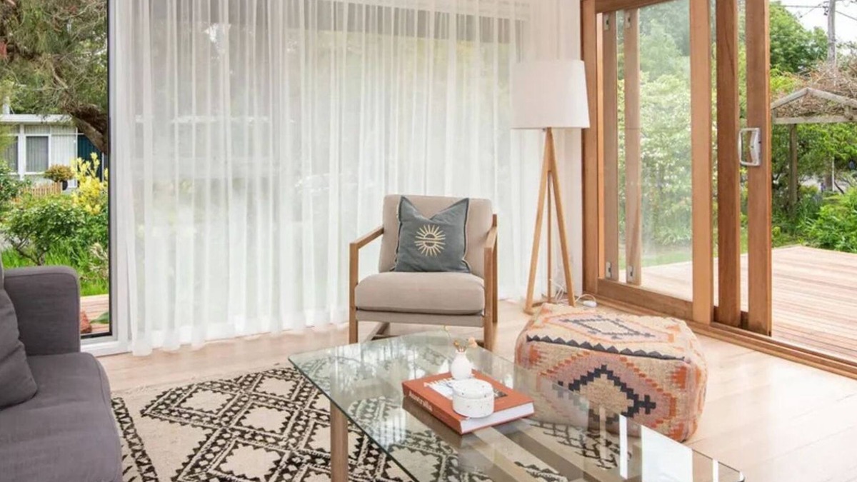 Somers House | Tasman Serenity in Somers Walk to the beach