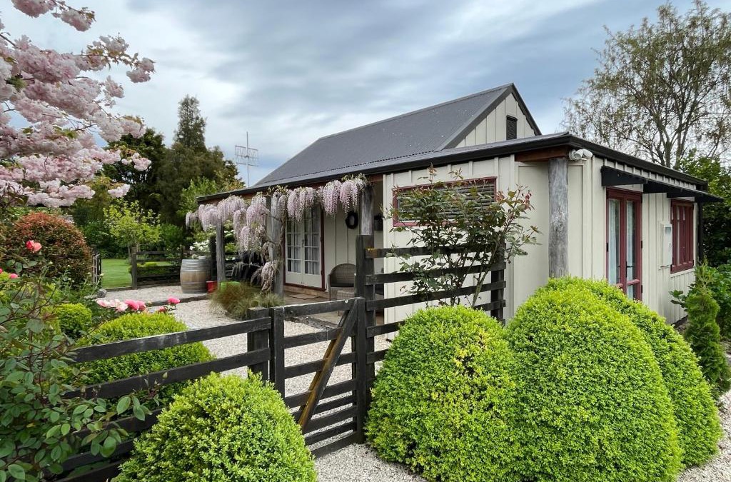 Tasman House | Tasman Village Cottage