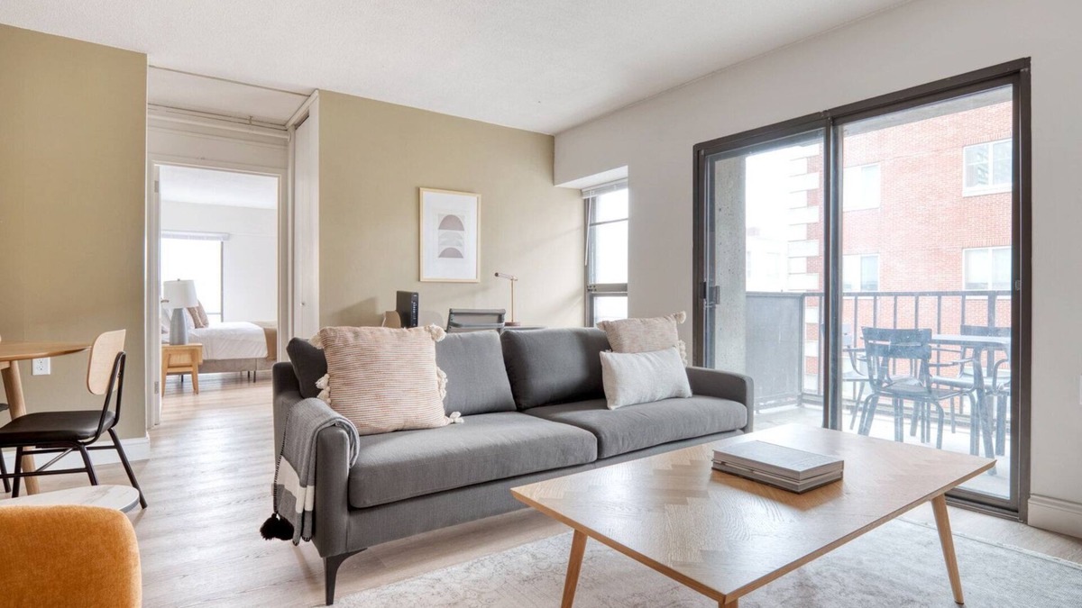 Allston Apartment | Tasteful Allston 2BR, nr Boston U & Green Line, by Blueground