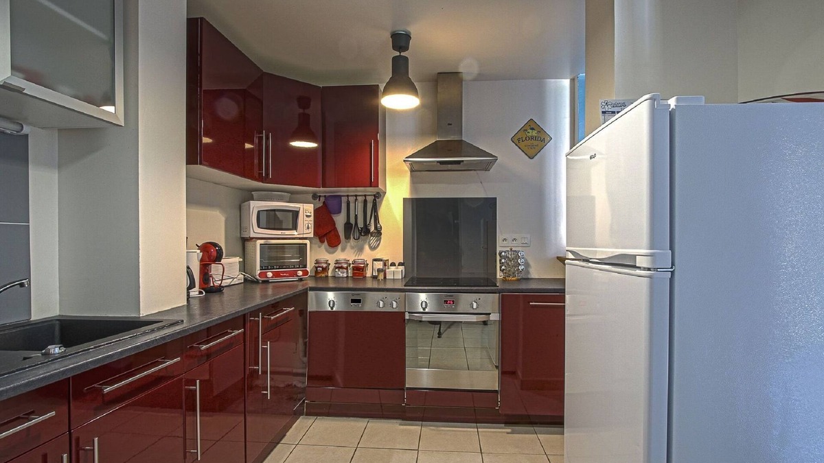 Commes Apartment | Tasteful apartment in Comes with terrace