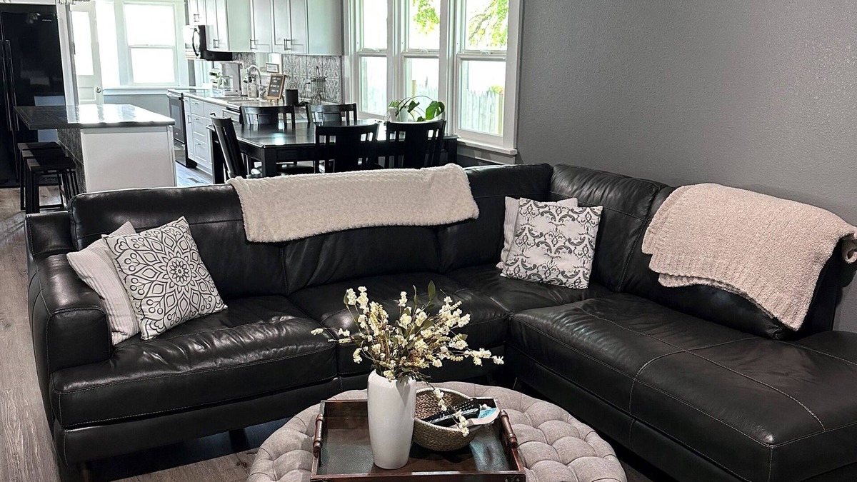 Scottsbluff House | Tasteful four-bedroom, three-bathroom home in Scottsbluff is ready for you!