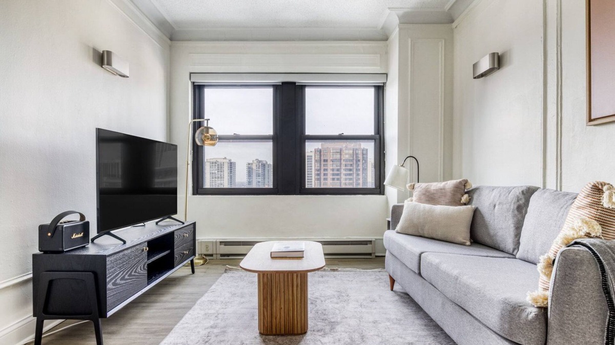 Gold Coast Apartment | Tasteful Gold Coast 1BR w/Doorman & Gym, 2 blocks to L, by Blueground