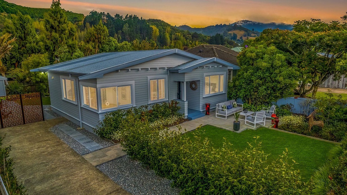 Nelson South House | Tasteful on Tasman Sunny Bungalow in the Wood