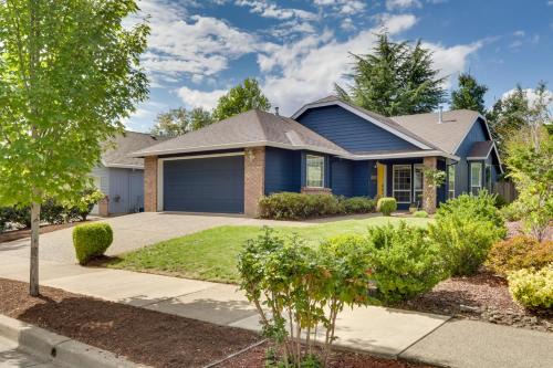 Sherwood - Tualatin North House | Tasteful Tualatin Home 40 Mi to Willamette Valley