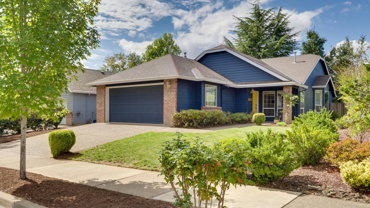 Sherwood - Tualatin North House | Tasteful Tualatin Home: 40 Mi to Willamette Valley