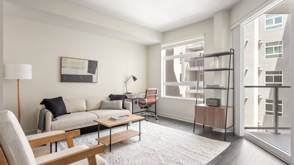 Warner Center Apartment | Tasteful Woodland Hills 1BR w/Gym & Pool, near 101, by Blueground