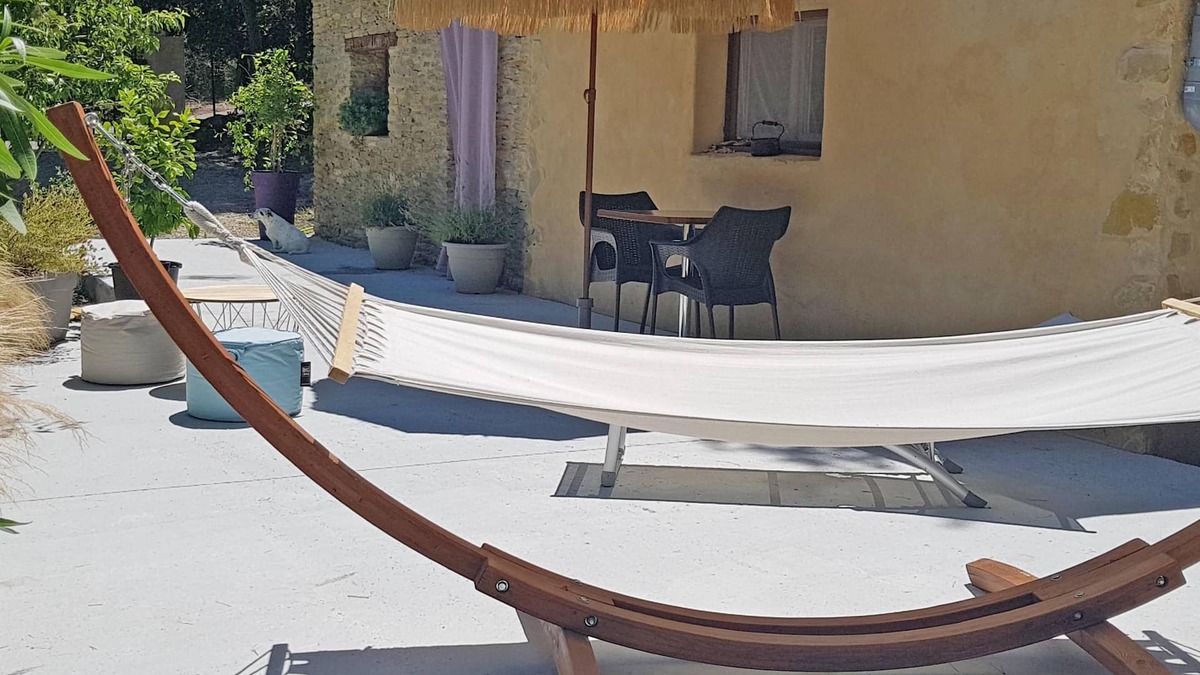 Faucon House | Tastefully decorated gîte with airco and heated pool
