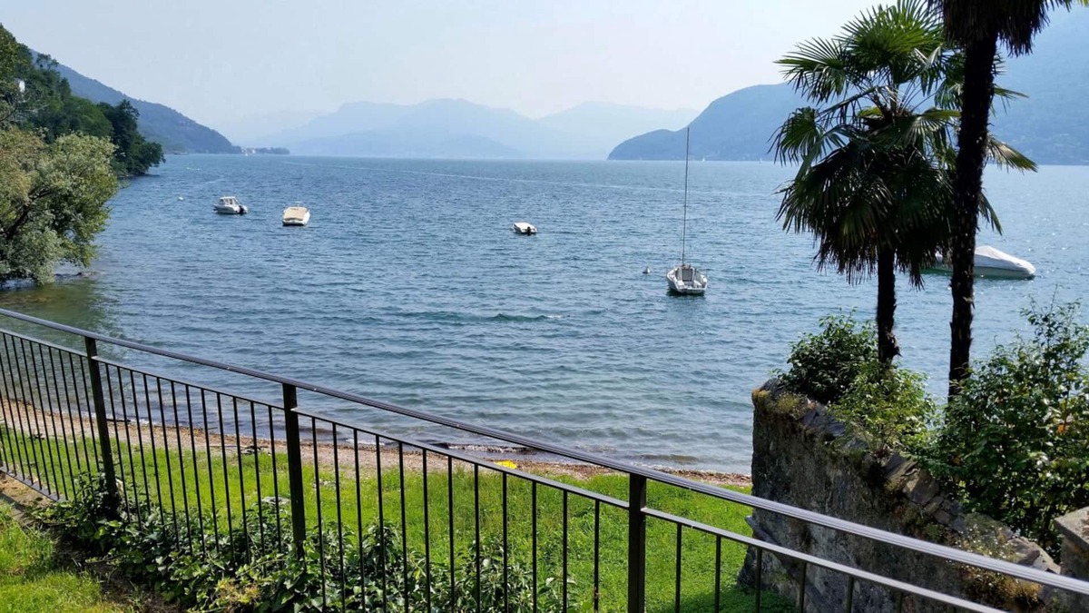 Tronzano Lago Maggiore Apartment | Tastefully furnished 2-room apartment with sea garden and beach