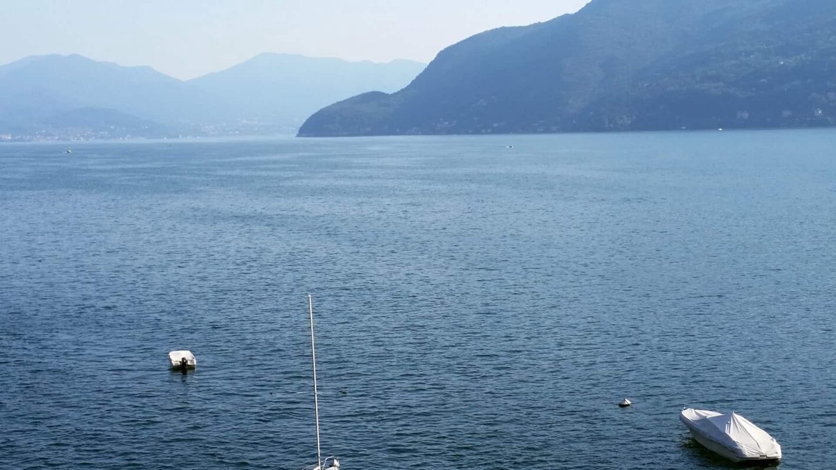 Tronzano Lago Maggiore Apartment | Tastefully furnished 3-room apartment with sea garden and beach