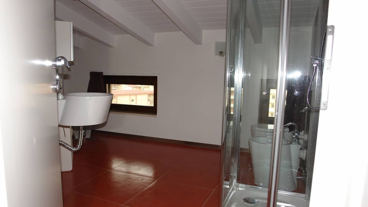 Crotone House | Tastefully furnished attic ten minutes drive from the sea