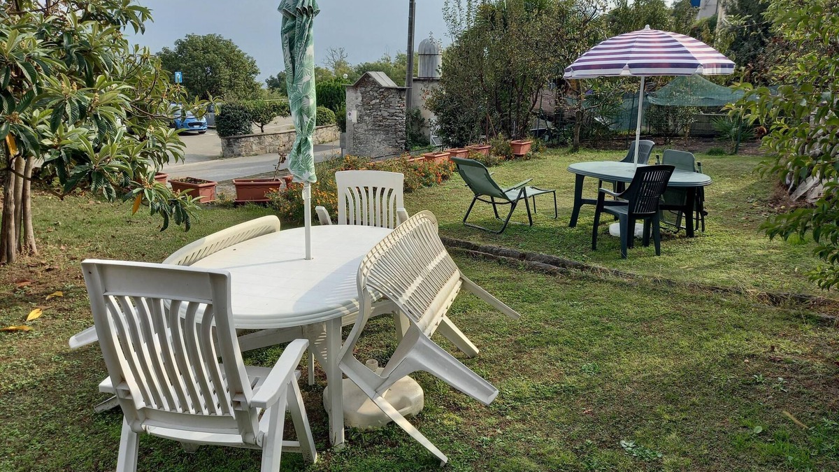 Ghiffa Apartment | Tastefully furnished apartment with spacious outdoor area