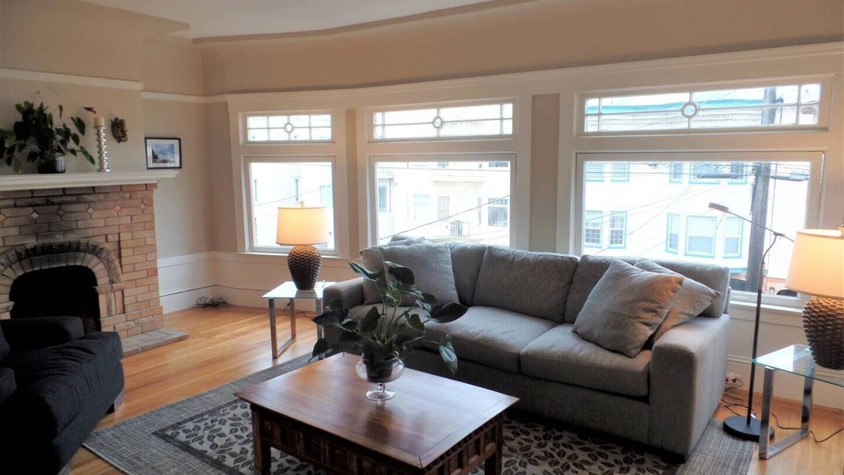 Outer Richmond Apartment | Tastefully remodeled ocean-view flat