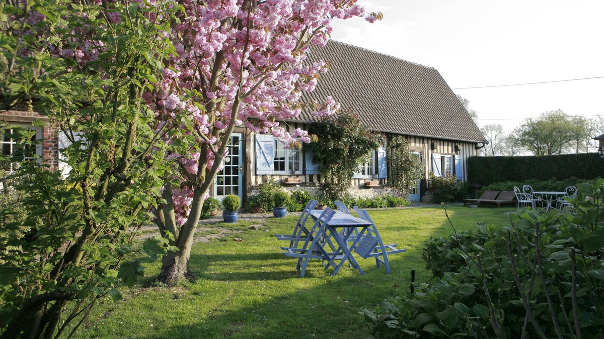 Sainte-Colombe Cottage | Tastefully restored Norman farmhouse near Veules-les-Roses