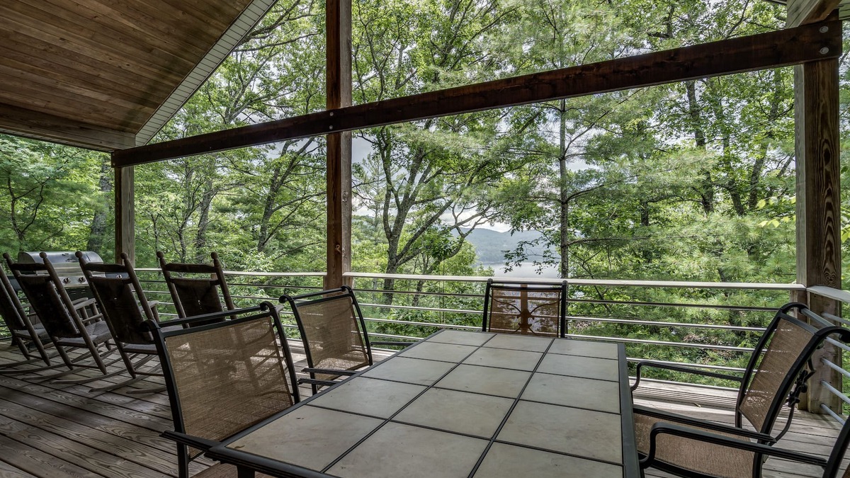 Glenville House | Tater Knob Treehouse - Amazing Lake Views!