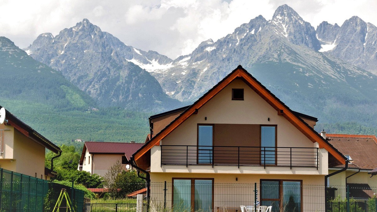 Nova Lesna House | Tatras Apartments 5 min from train station C