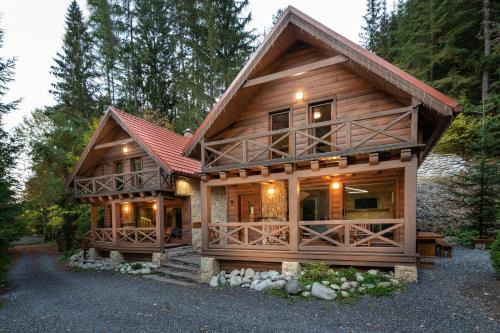 Demanovska Dolina Ski Chalet | TATRYSTAY RiverStone Chalets