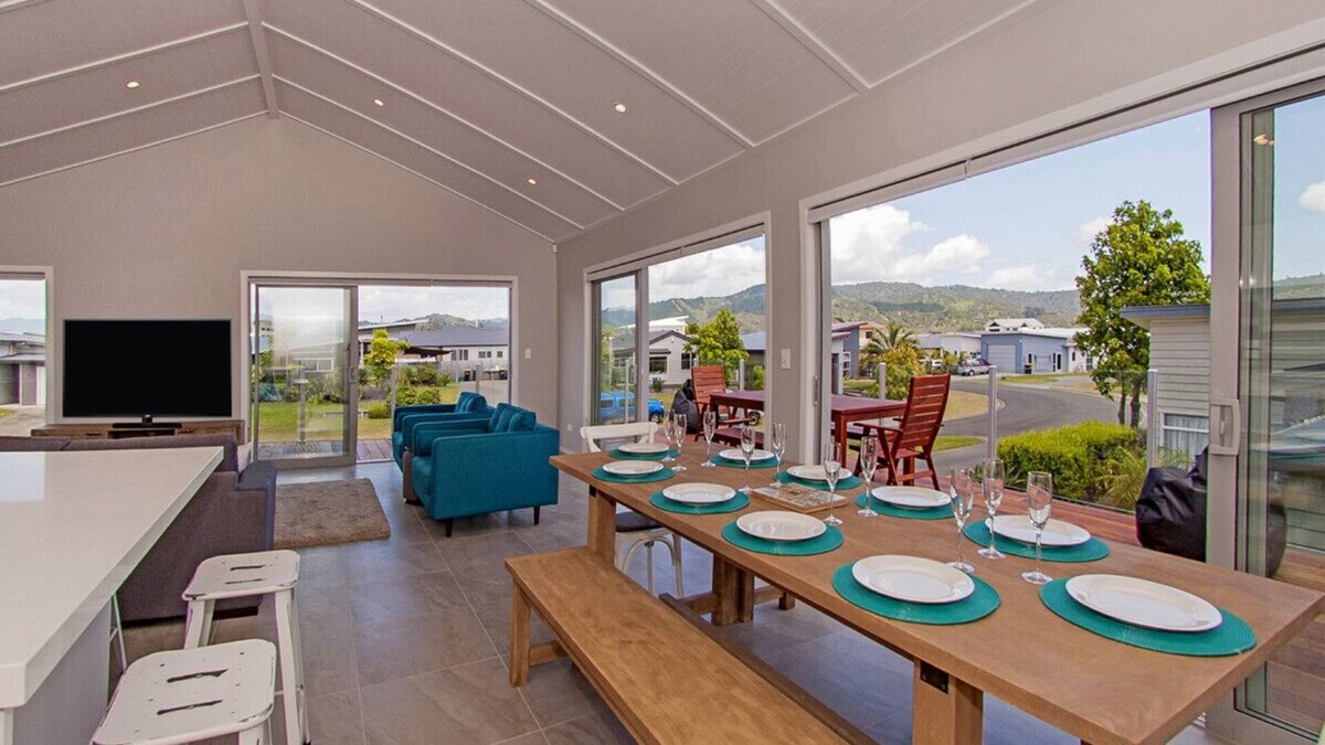 Whitianga House | Tattletails Rest - Whitianga Holiday House