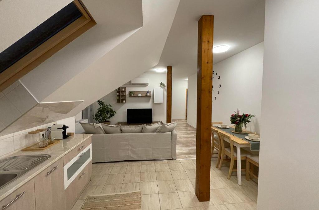 Monor Apartment | Taverna Apartman 1