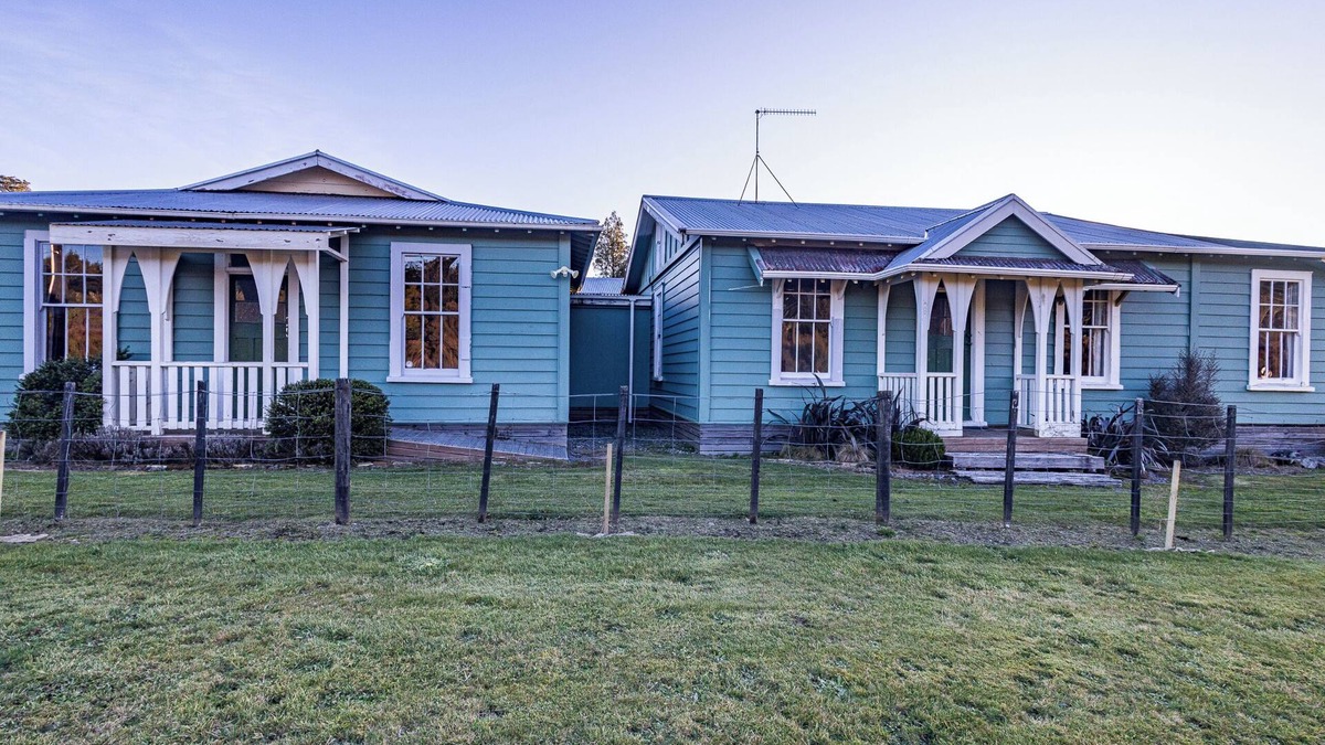 Erua House | Taylor Lodge Adventure Base - Erua Holiday Home