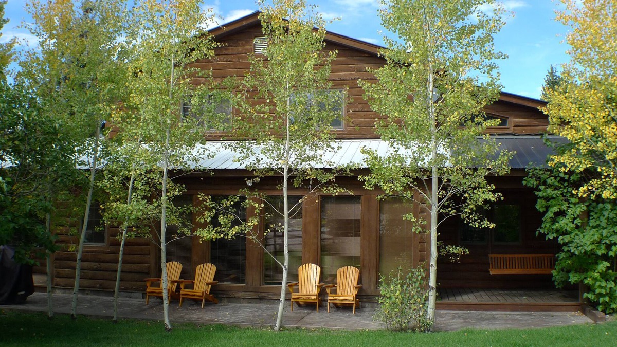 Almont House | Taylor River Home with Private Fishing