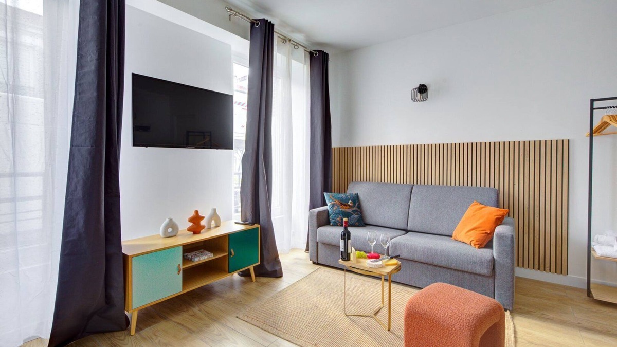 Bagnolet Apartment | TBS 132 - Stylish apartment with terrace