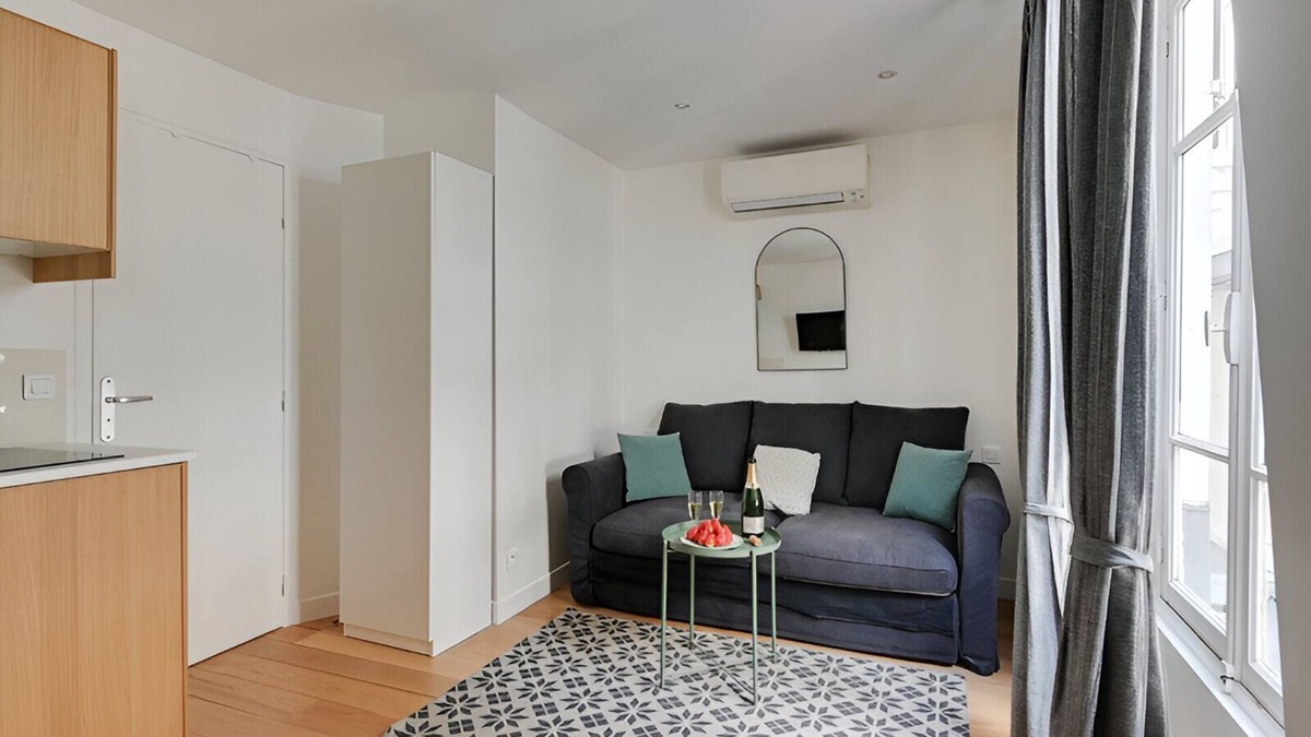 Quartier du Mail Apartment | TBS 16 - Elegant studio in Montorgueil district