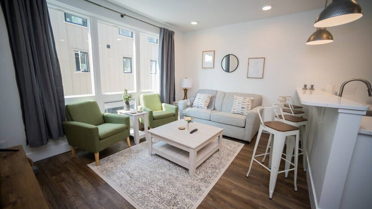 Traverse City Condo | TC Condo with Private Rooftop!