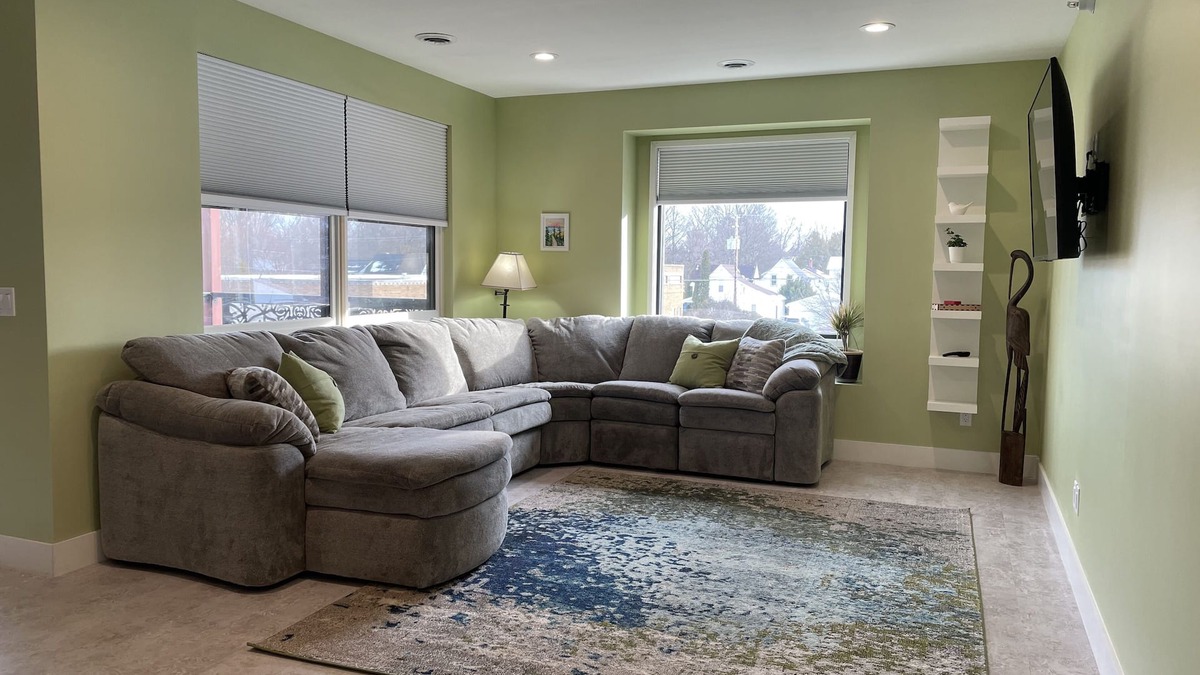 Traverse City Condo | TC Sleep 6