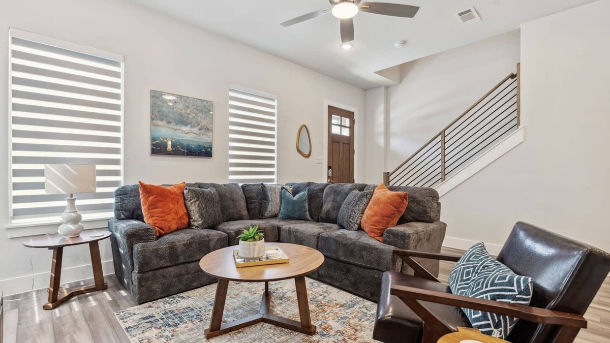 Vickery Meadow House | TCH - Spacious 3bd/2.5ba in Dallas with Workspace