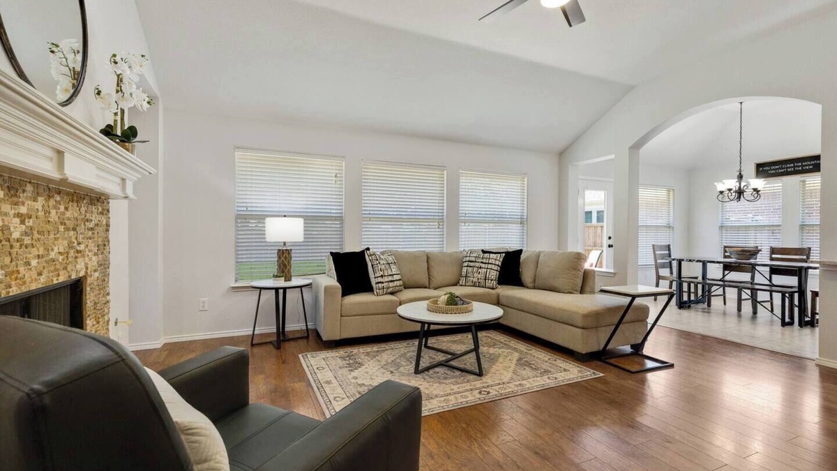 Allen House | TCH - Spacious 3bd/2ba home in Allen with Office